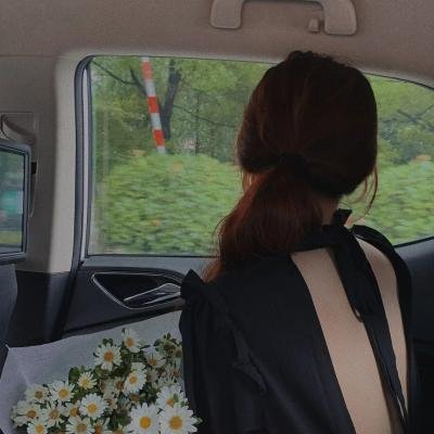 独家爆料：某影后之女恋爱脑怒怼网友，品牌方解约，凌晨